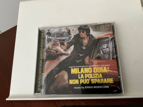 Milano odia polizia - odia:, non